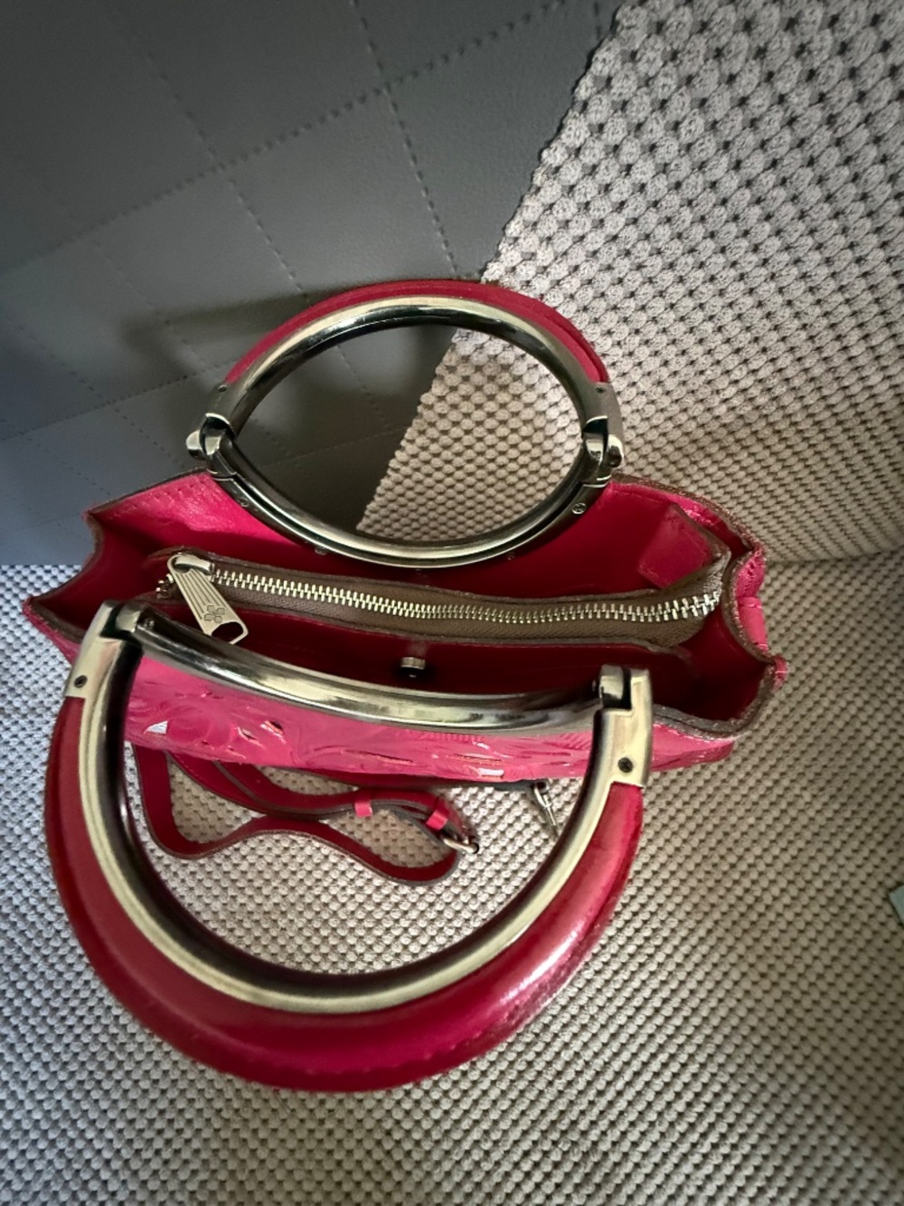 Handbag - Picture 2 of 3